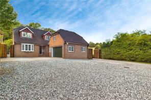 Hunters Moon, New Road Hill, Midgham, Reading RG7 5RY