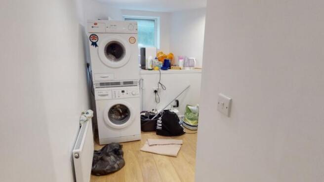 5 bed Terraced to rent Image 11