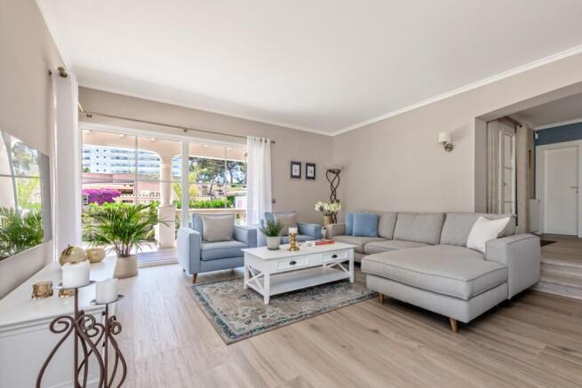 Living Room (1)
