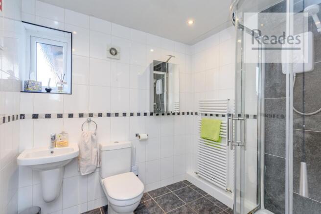Shower room 2
