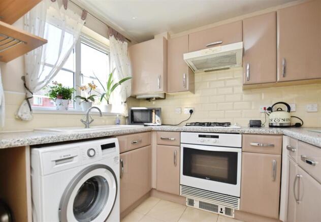 2 bed Terraced for sale Image 10