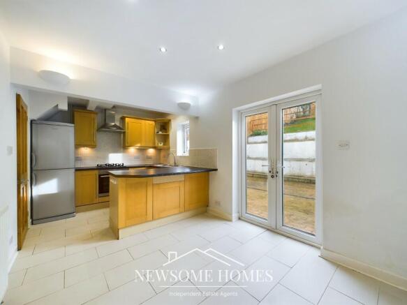 Kitchen/ Dining Room