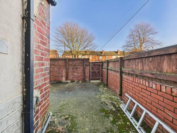 4 bed Terraced for sale Image 9
