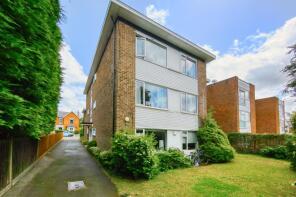 6, 25 Salter Court, Montague Road, Wimbledon, London SW19 1TD