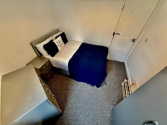 6 bed House Share to rent Image 6
