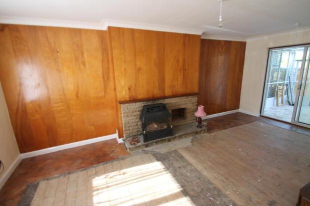 LIVING ROOM/D.ROOM