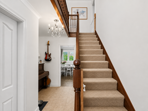 4 bed Detached for sale Image 4