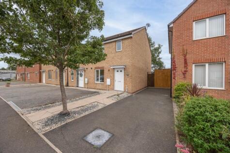 Lakelot Close, Willenhall, WV12