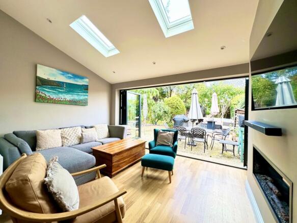 Burstead Drive, Billericay, CM11 photo 3