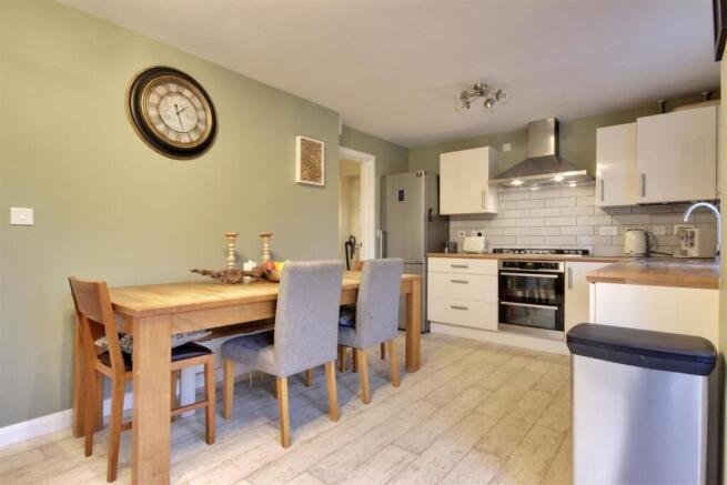 3 bed Detached for sale Image 6