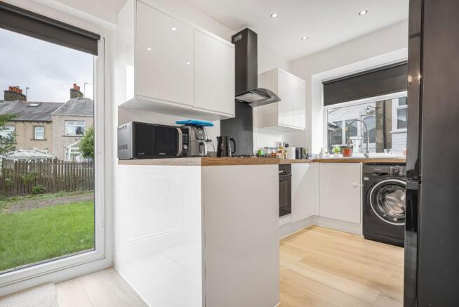 3 bed Semi-Detached for sale Image 12