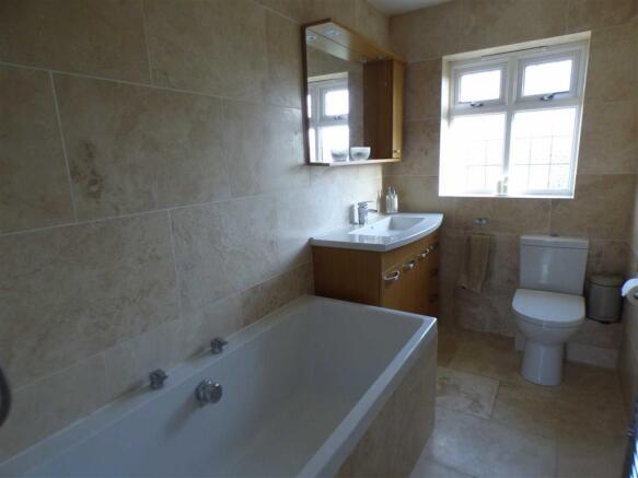 MODERN BATHROOM