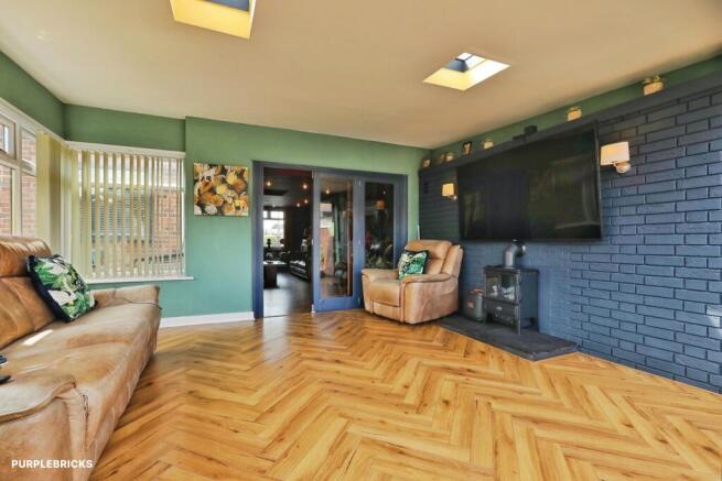 3 bed Semi-Detached for sale Image 11