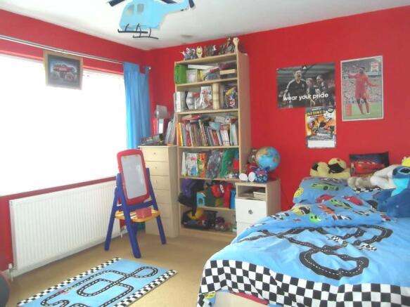 BEDROOM 2