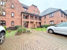 24, Hanover Court, Quaker Lane, Waltham Abbey EN9 1HR