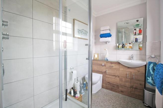 EN SUITE