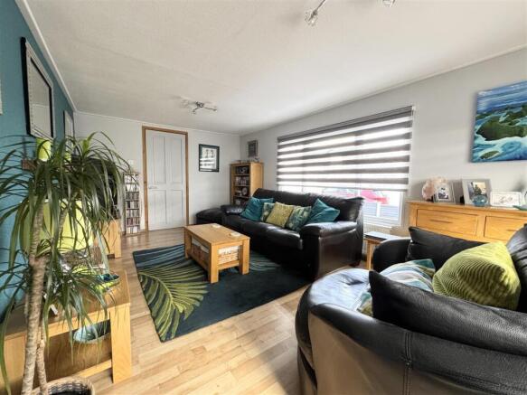 2 bed Park Home for sale Image 8