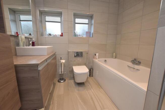 Contemporary Four-Piece Bathroom