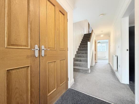 4 bed End of Terrace to rent Image 3