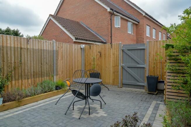 Rear Garden 2.jpg
