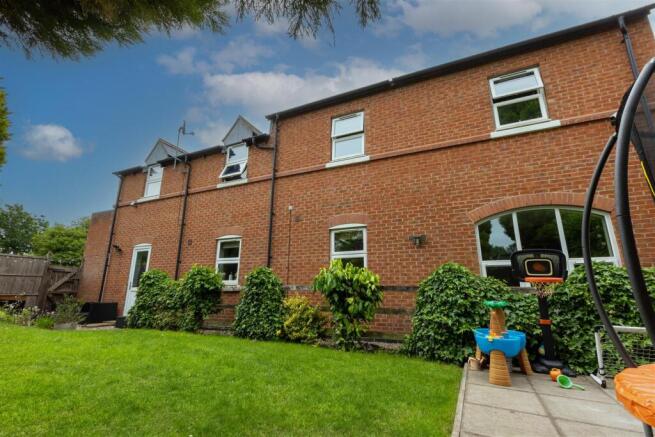 121 Wagon Lane 3.jpg