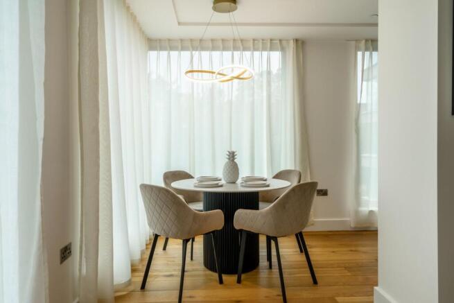 2 bed Apartment for sale Image 6