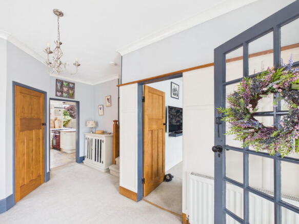 4 bed Semi-Detached for sale Image 5