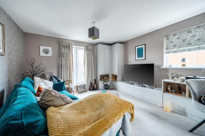 1437112-5-69c6bda4c2abf