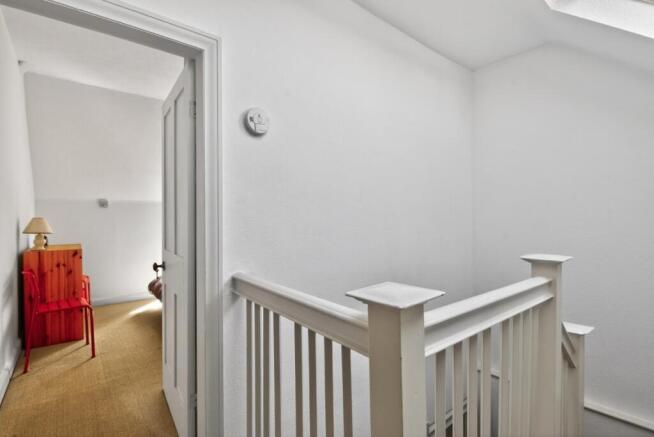 3 bed Apartment for sale Image 12