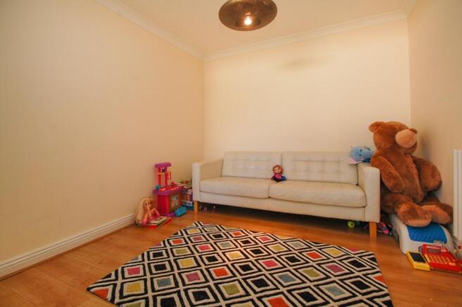 Living Room / Play R