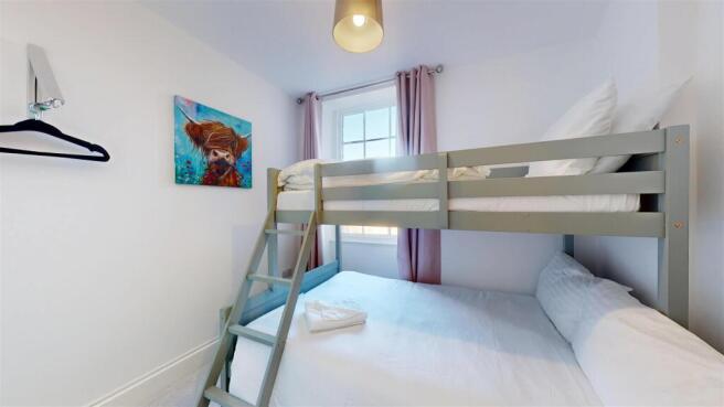 Flat-2-38-Boroughgate-BEDROOM-2.jpg
