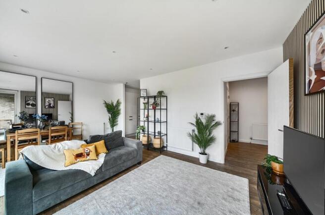 Welford Court, Edgware Green, HA8 photo 4