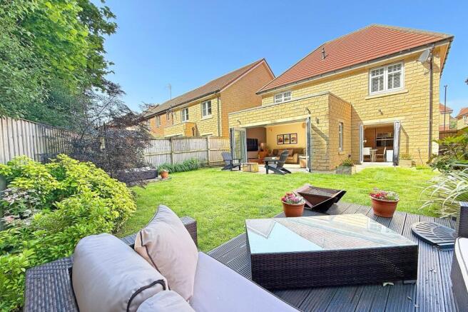 4 bed Detached for sale Image 10