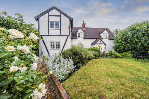 Cause End Road, Wootton, MK43