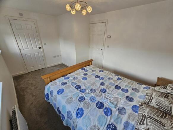3 bed Detached to rent Image 5