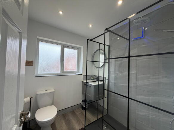 2 bed Semi-Detached for sale Image 11