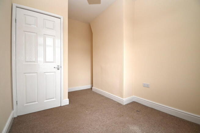 3 bed Terraced for sale Image 10