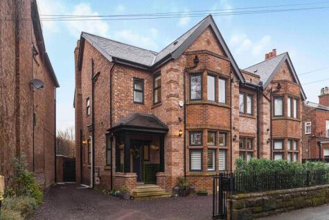 Broomfield Lane, Hale, WA15