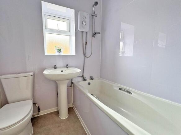 3 bed Terraced for sale Image 11