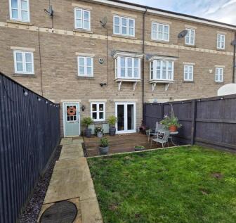 Turnpike Close, Birkenshaw, Bradford, West Yorkshire, BD11