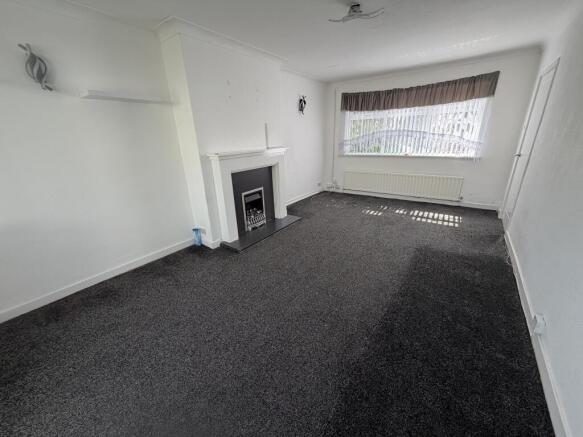 3 bed Semi-Detached to rent Image 4