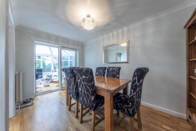 8 Bosley Close-003.JPG