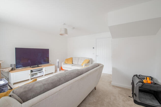 3 bed Semi-Detached for sale Image 7