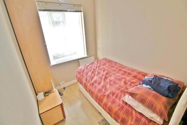 Bed2.jpg