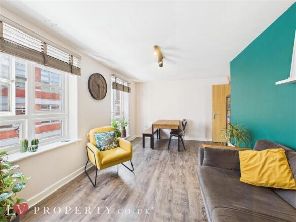 CAM05016G0-PR0062-ST