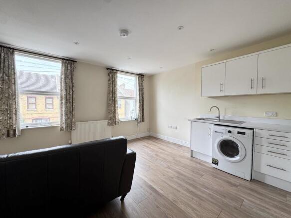 Kitchen/Lounge