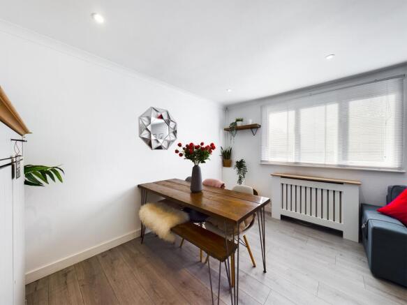 CAM00176P1-PR0239-STILL04