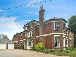 5, Combe Down, Pearson Lane, Shawford SO21 2AA