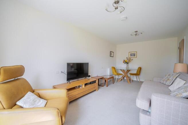 1 bed Apartment for sale Image 6