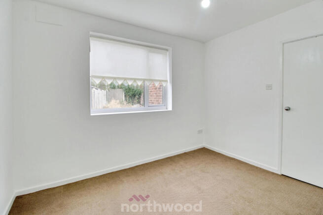 3 bed Semi-Detached to rent Image 12